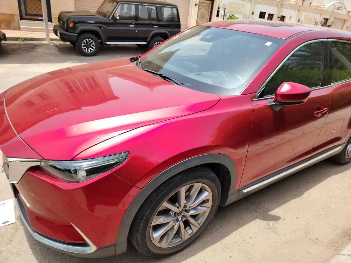 Car image 9