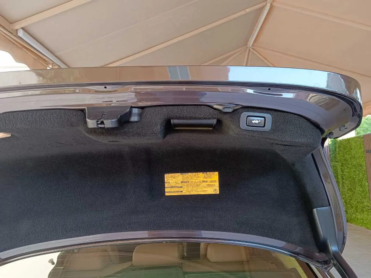 Car image 35
