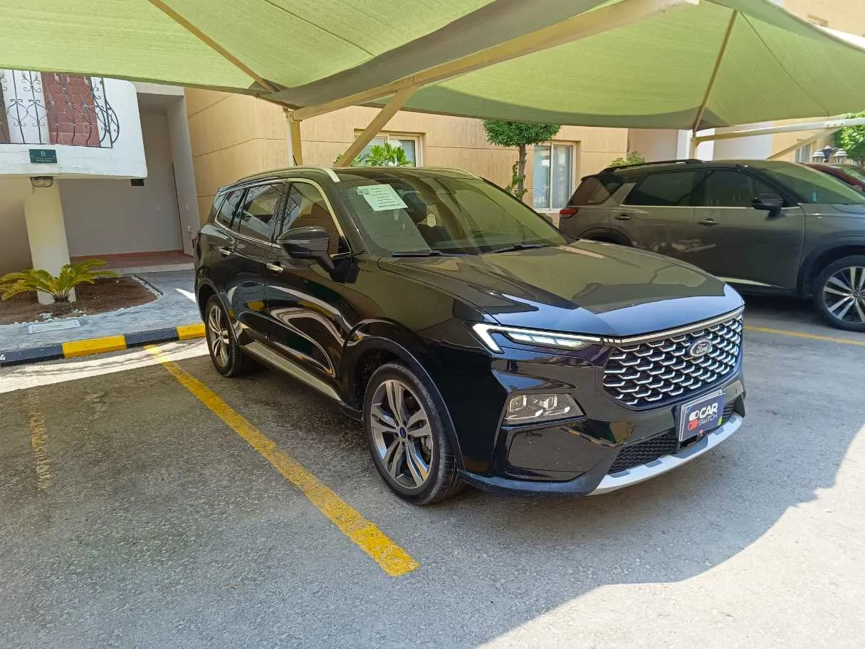 Car image 3