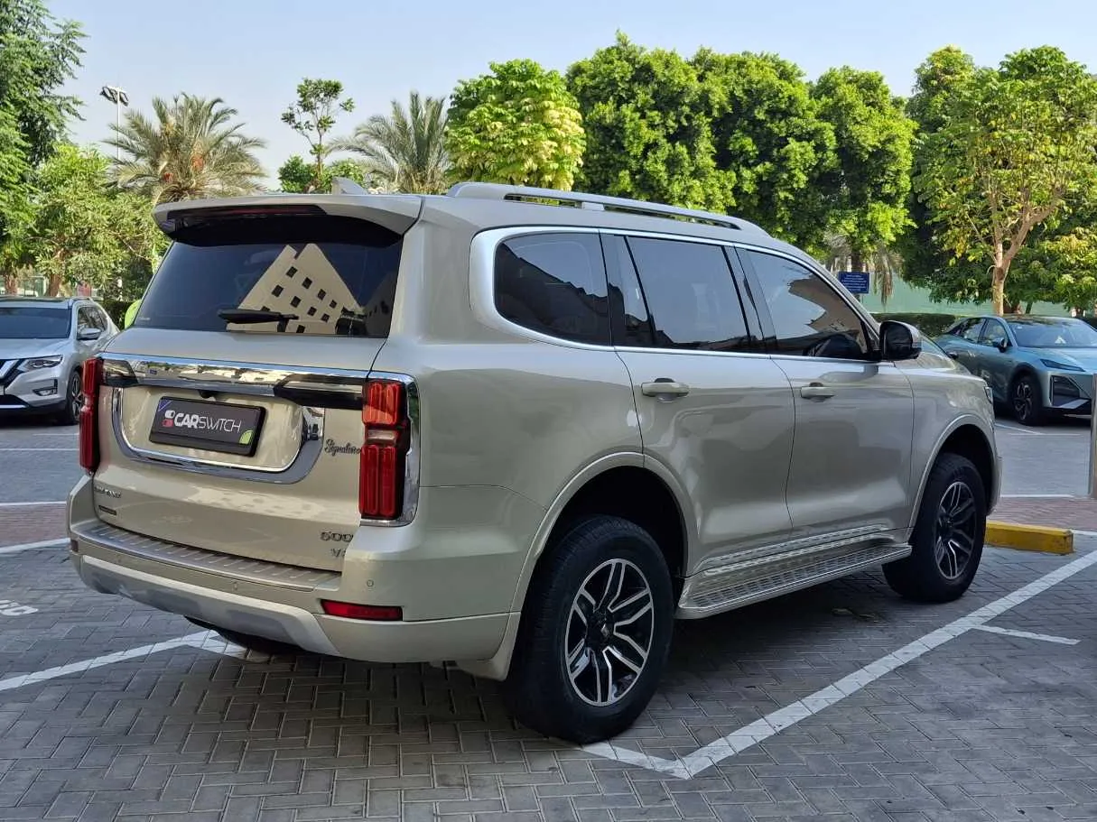 Car image 7
