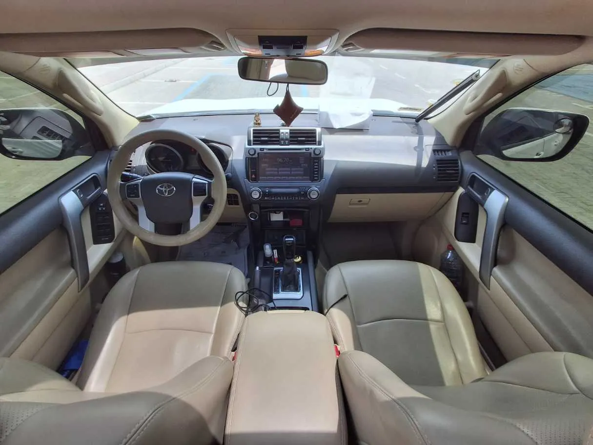 Car image 16
