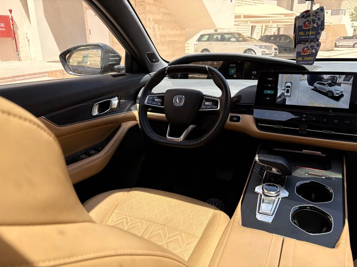 Car image 22