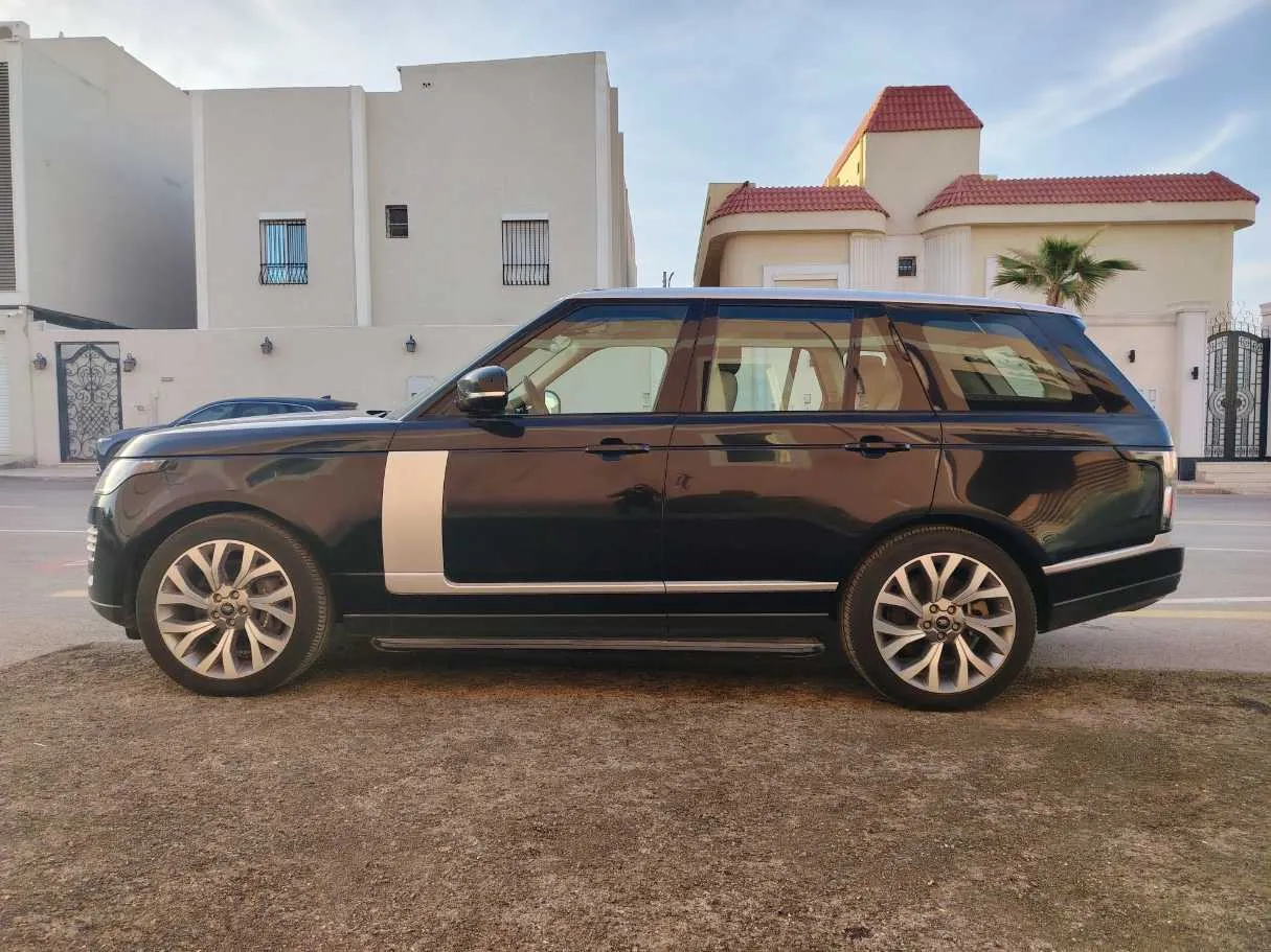 Range Rover HSE for sale: SAR 161,000 - 65,944 KM, 2019 | CarSwitch