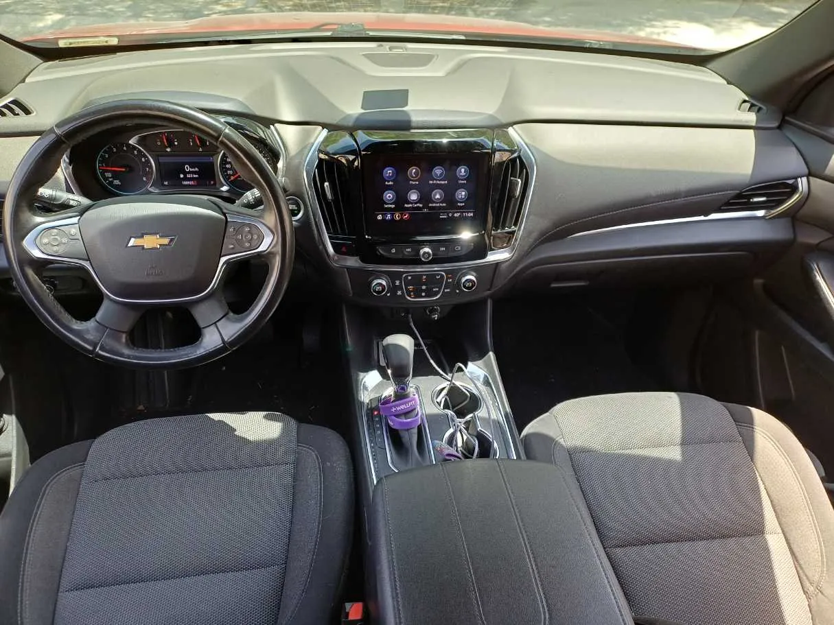 Car image 15
