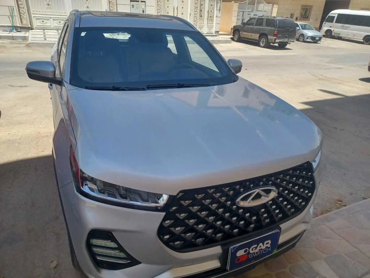 Car image 3