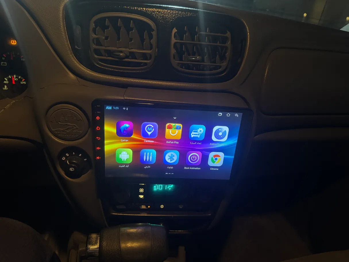 Car image 8