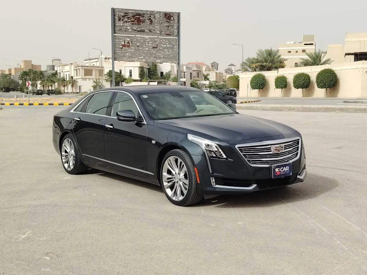 Car image 3