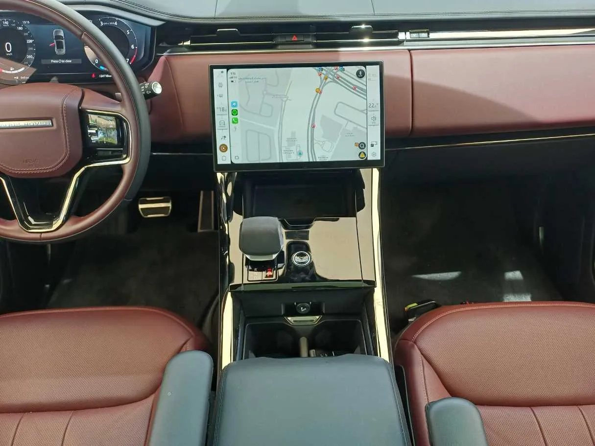 Car image 13