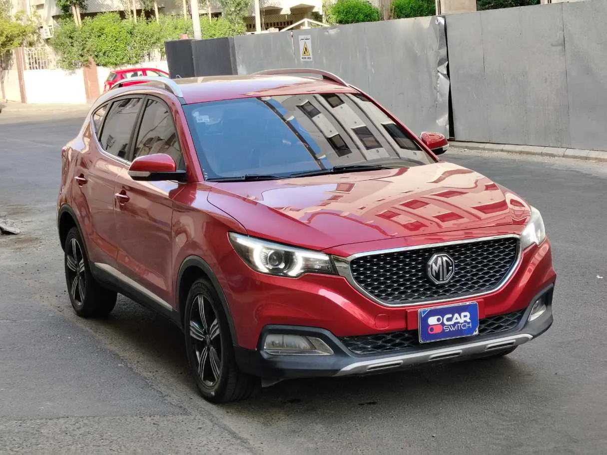Car image 3