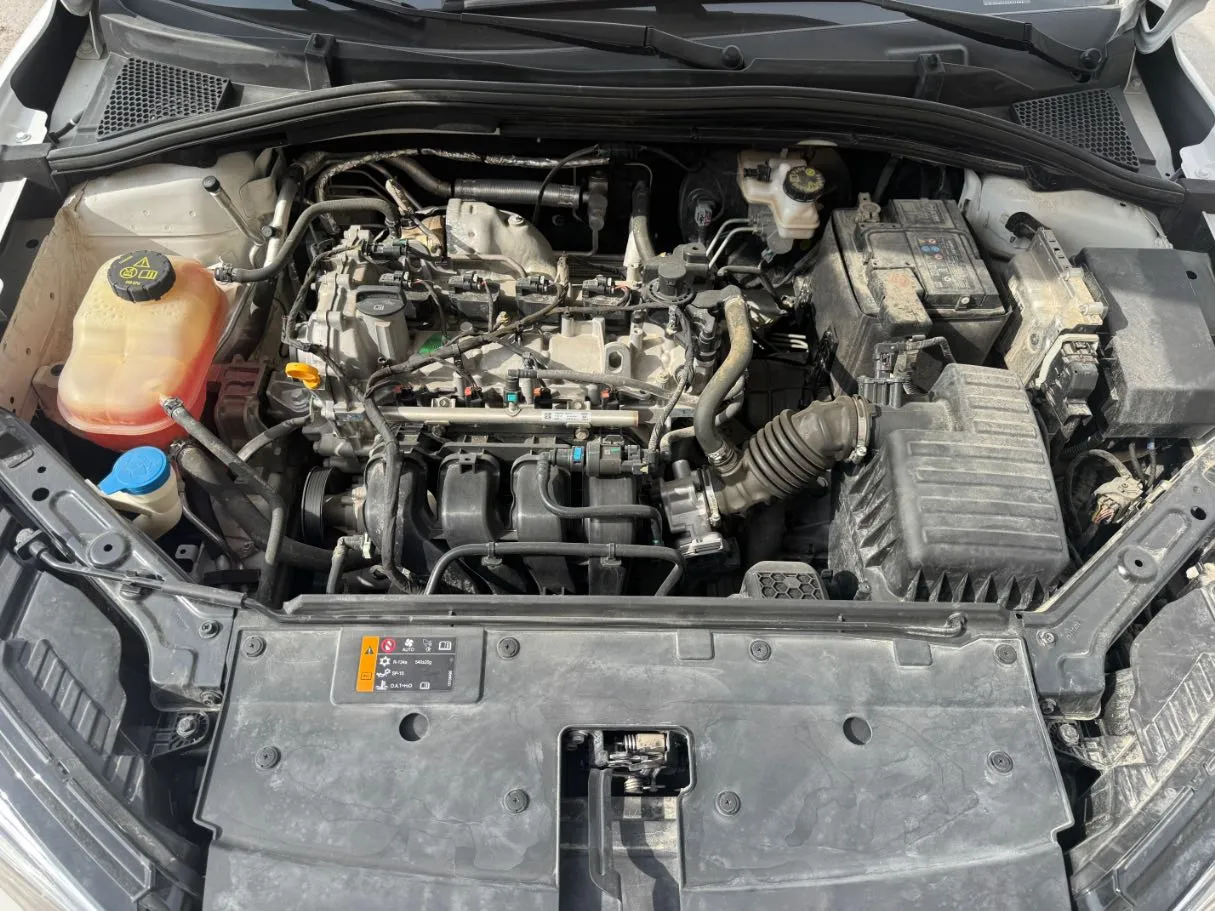 Car image 20