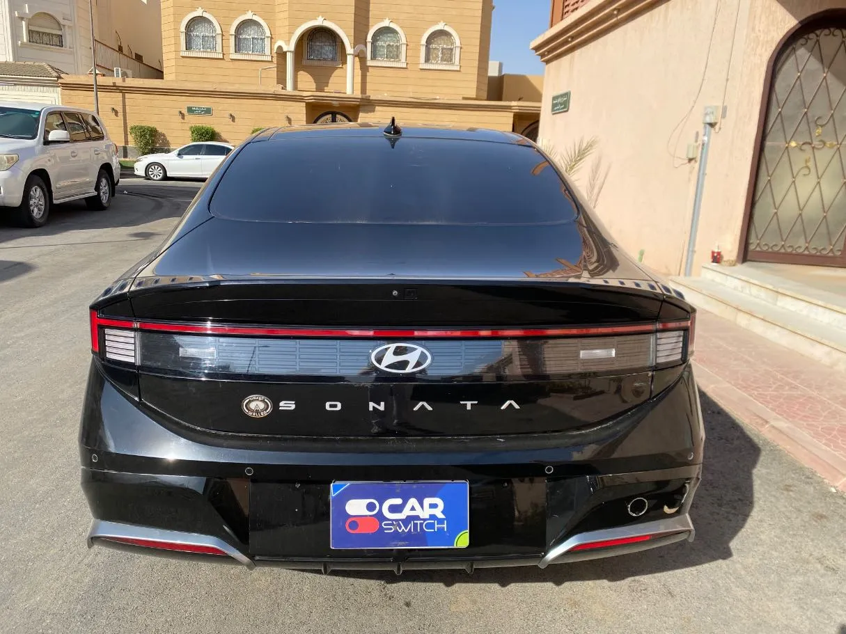 Car image 6