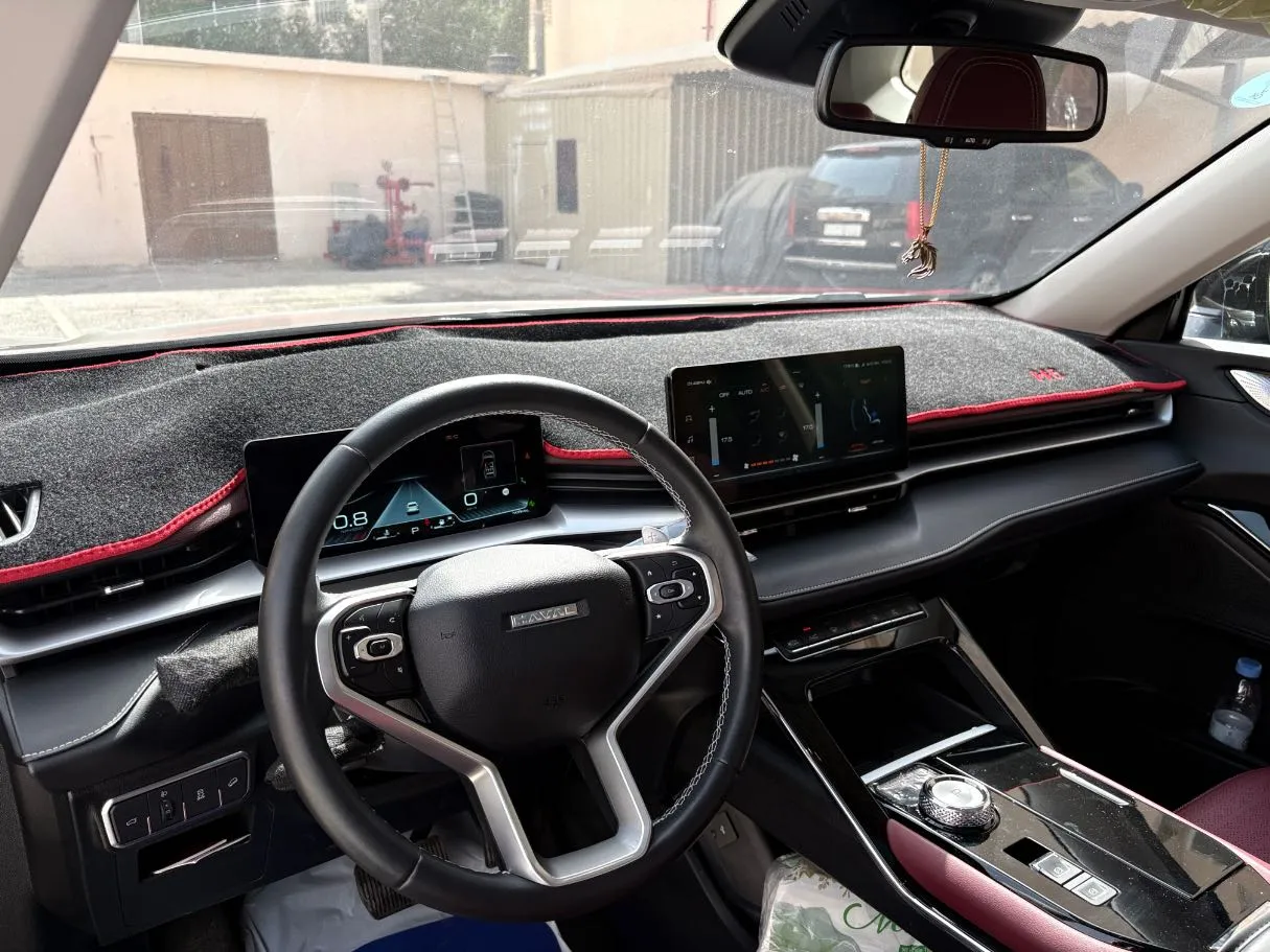 Car image 13