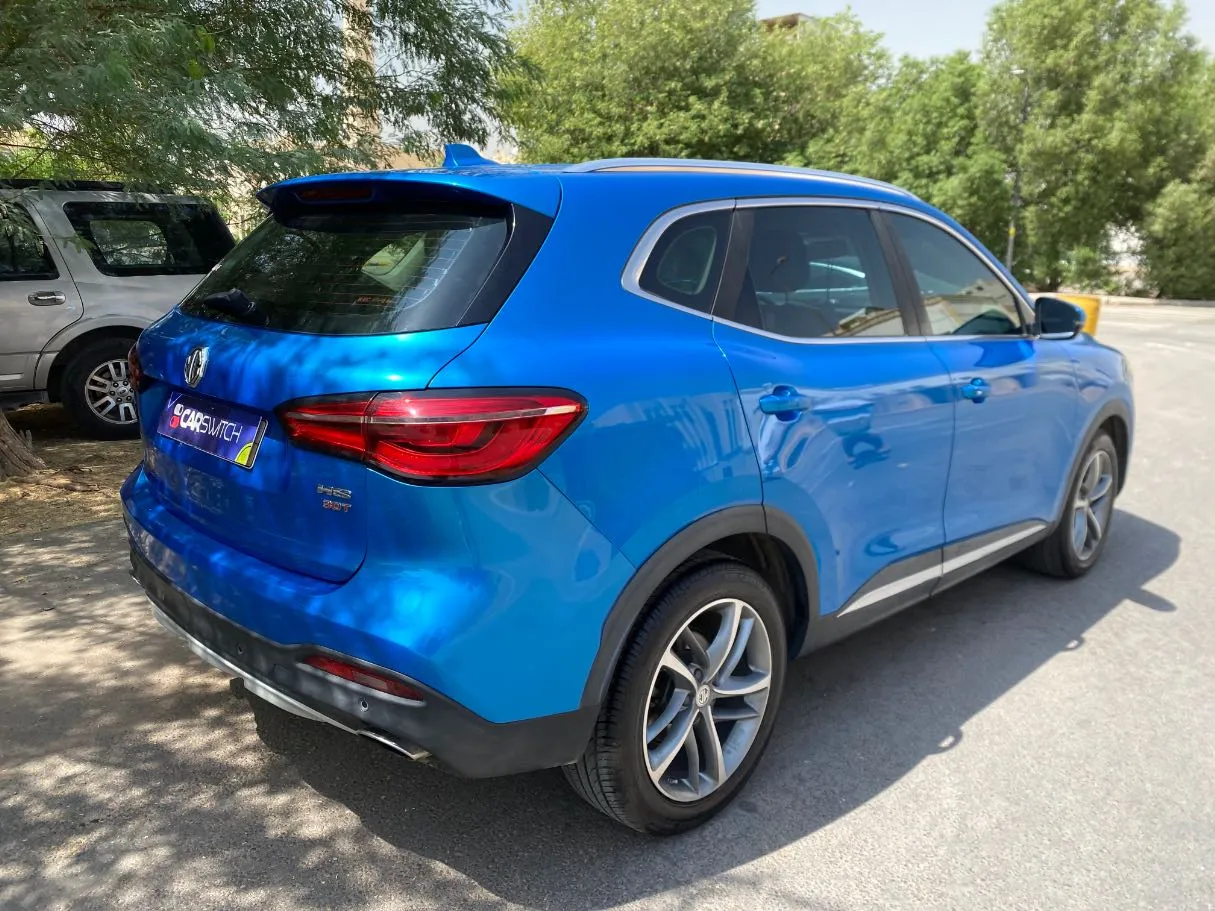 Car image 5
