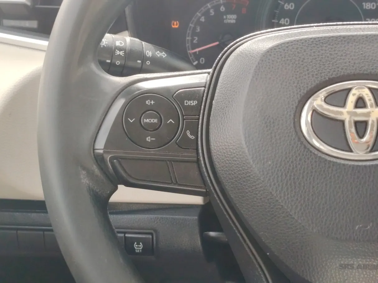 Car image 23