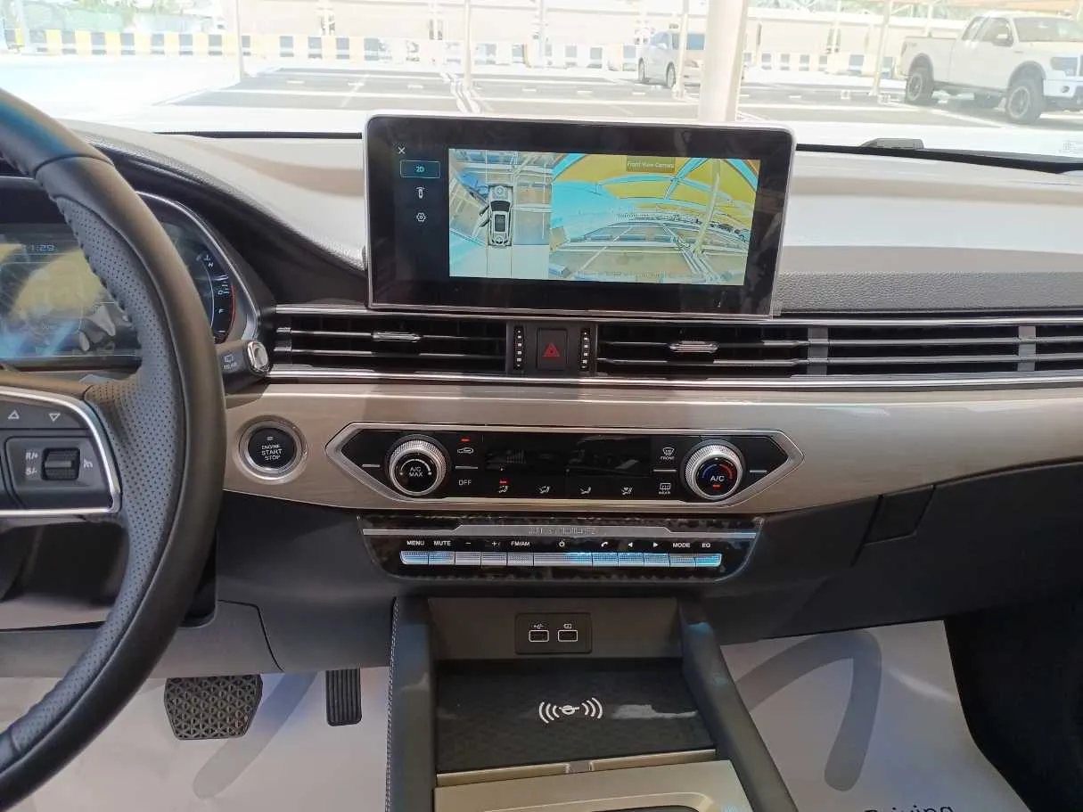 Car image 16