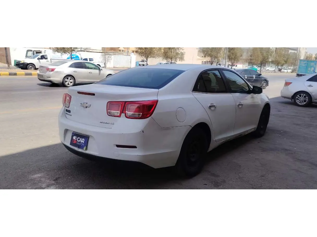 Car image 5
