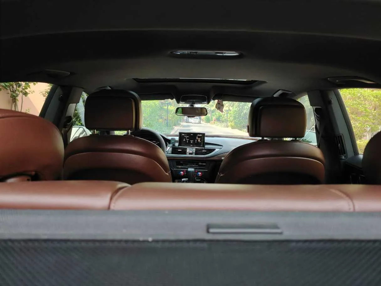 Car image 21