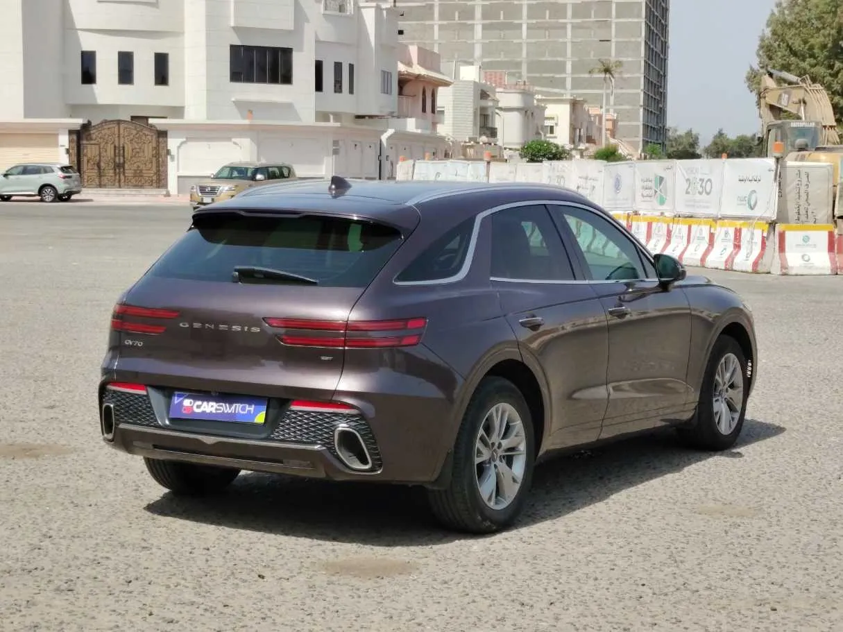 Car image 5