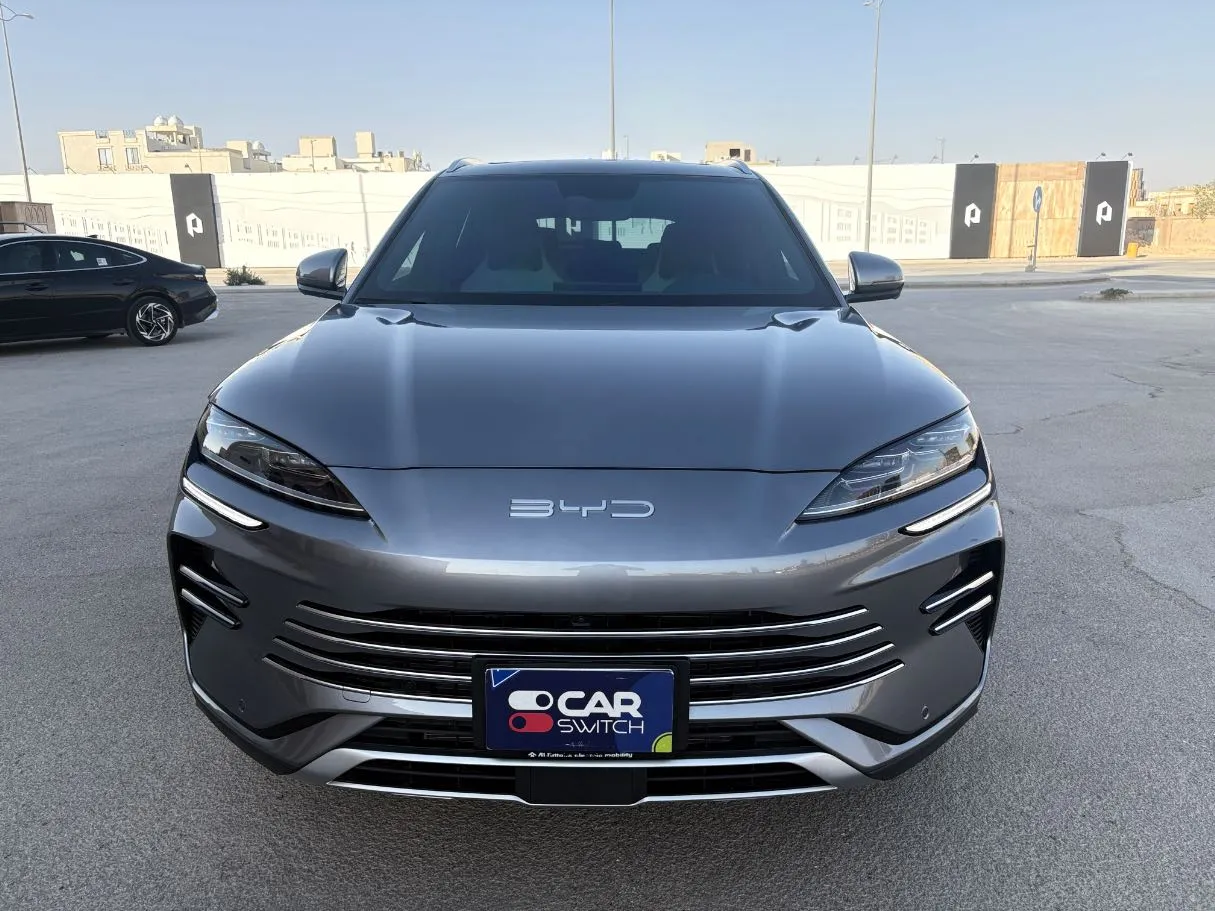 Car image 2