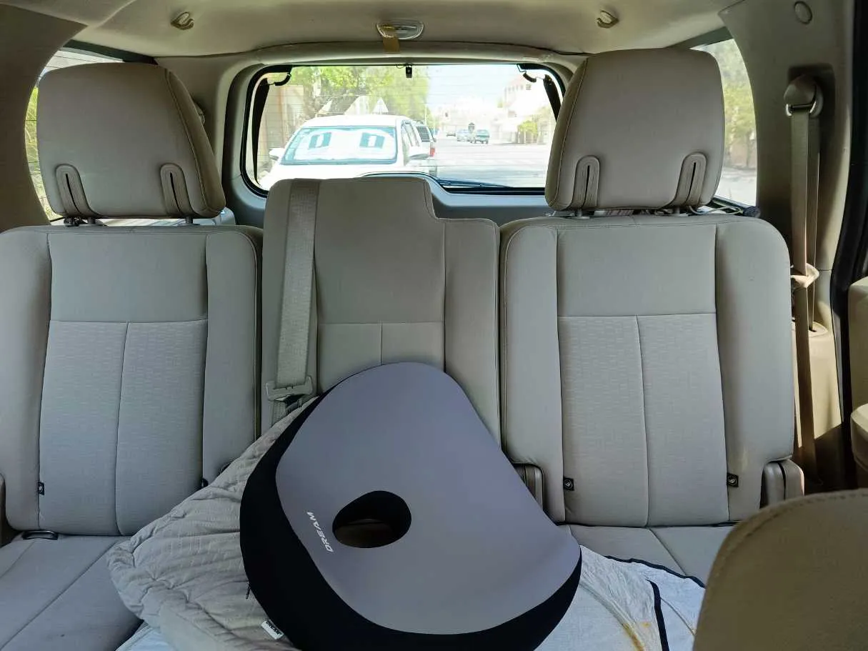 Car image 17