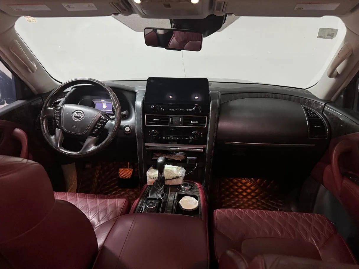 Car image 18