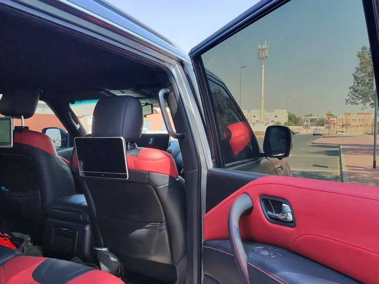 Car image 7