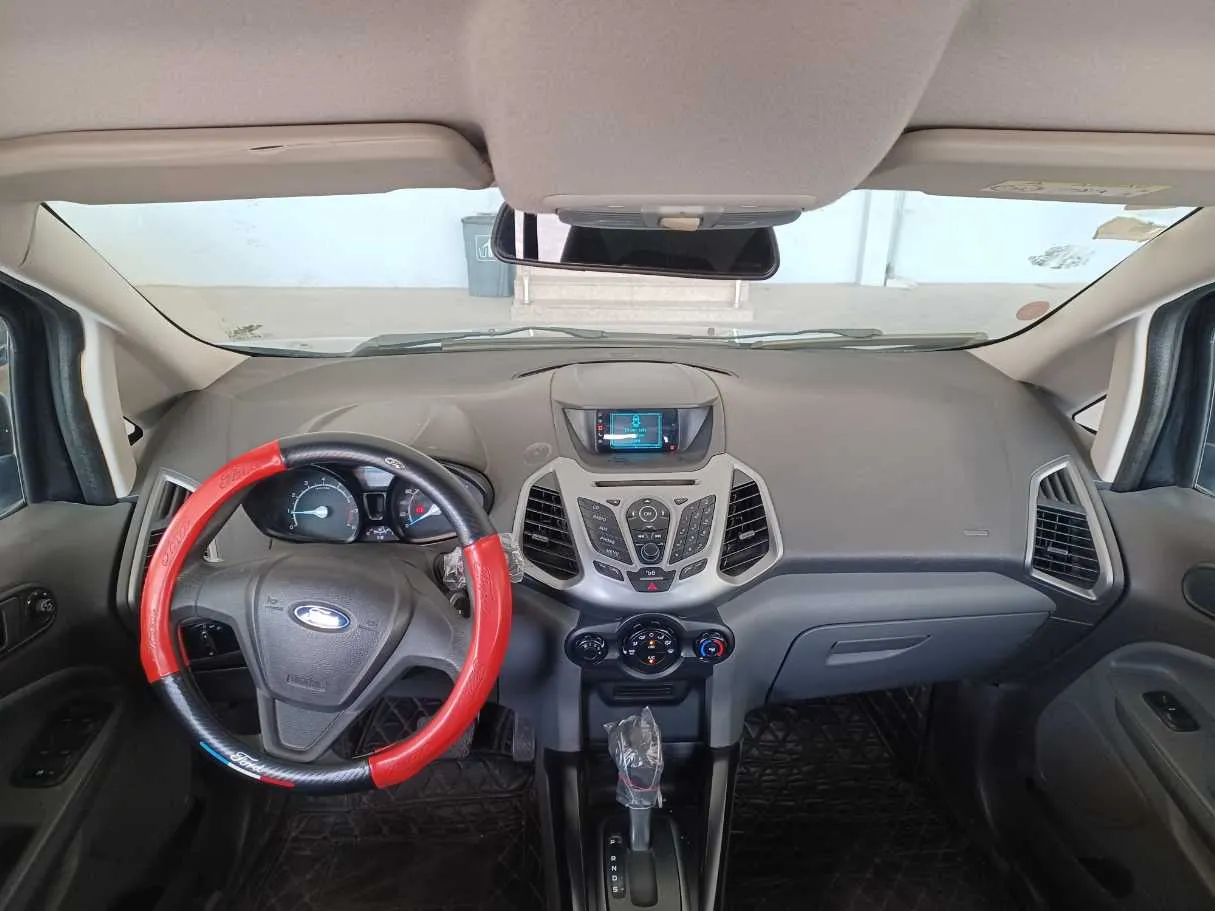 Car image 13