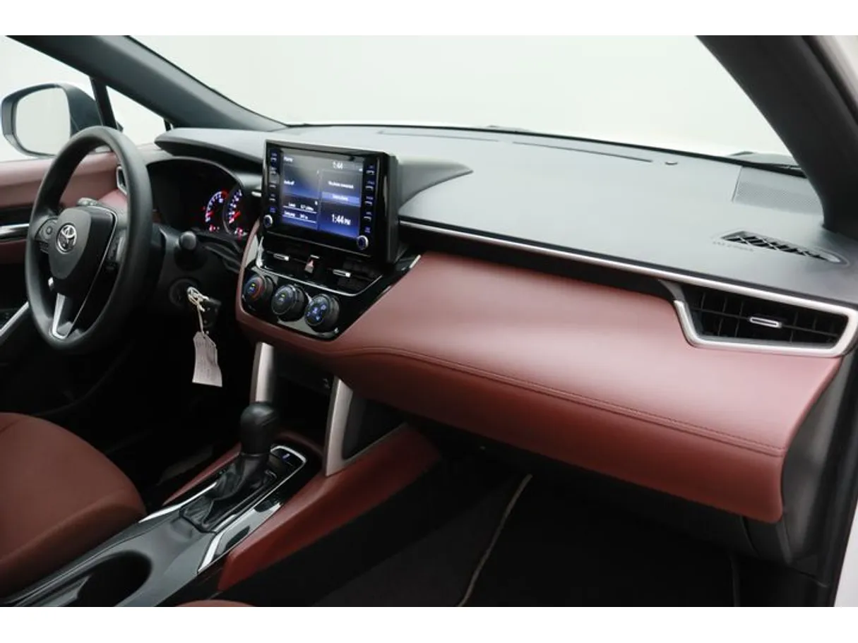 Car image 10