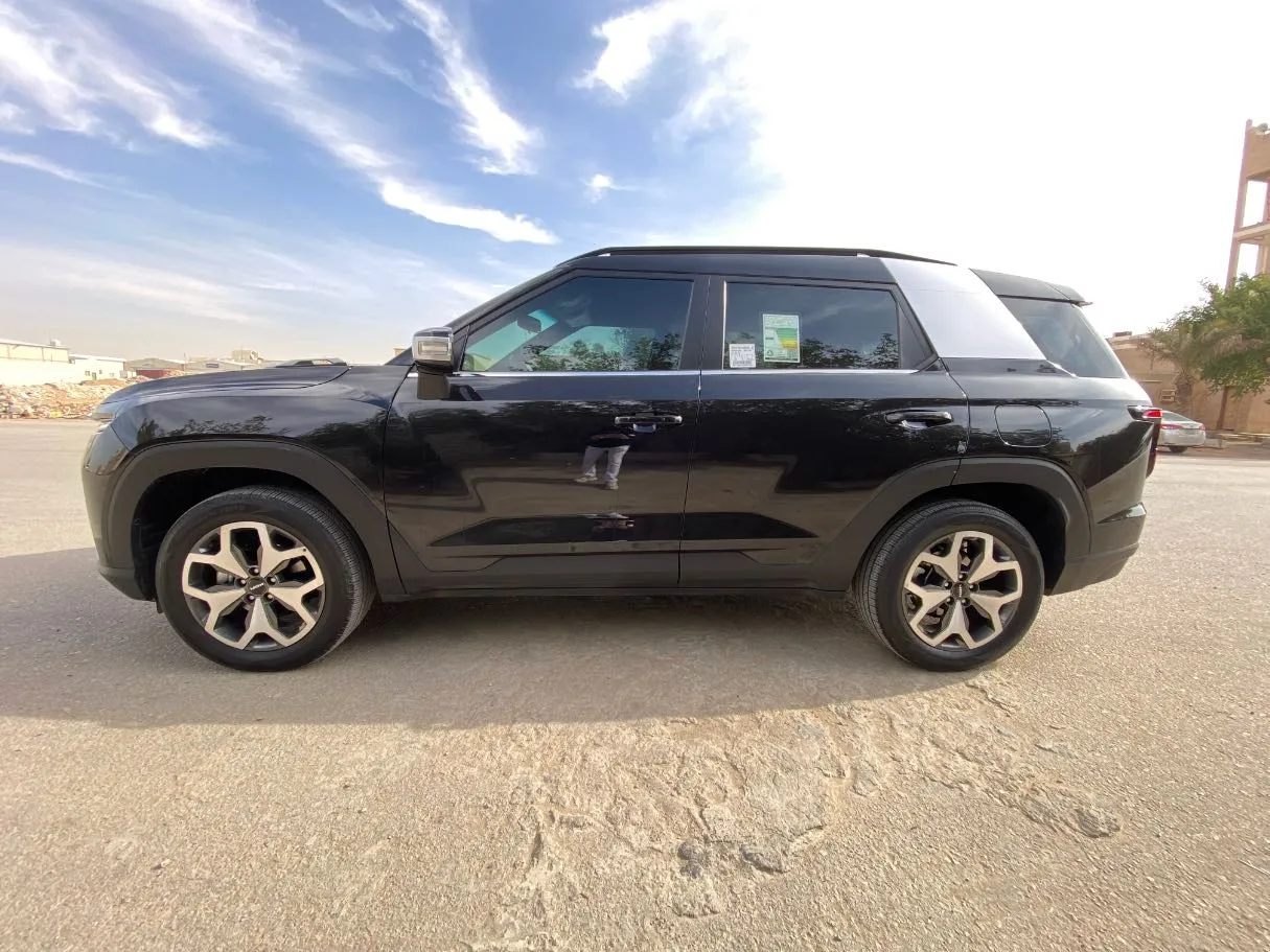 Car image 8