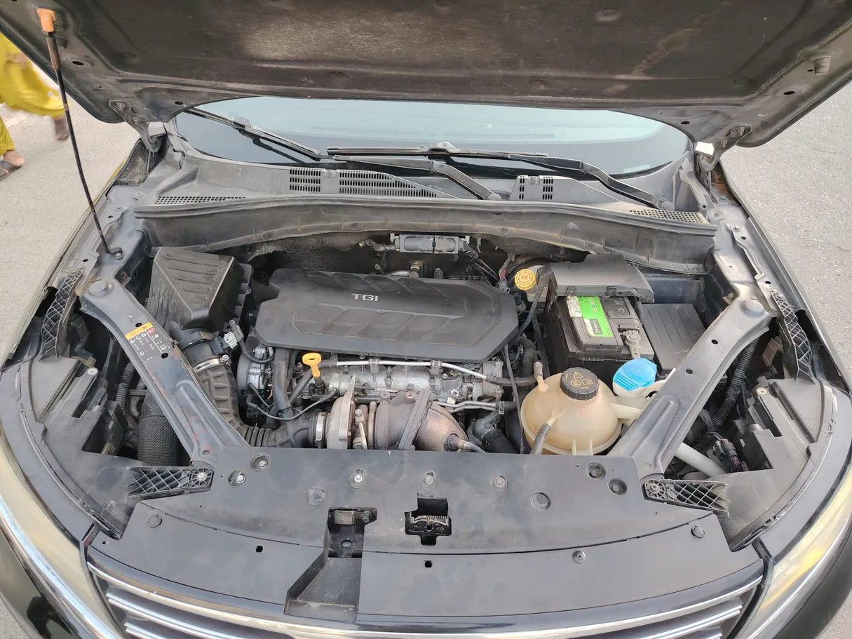 Car image 28