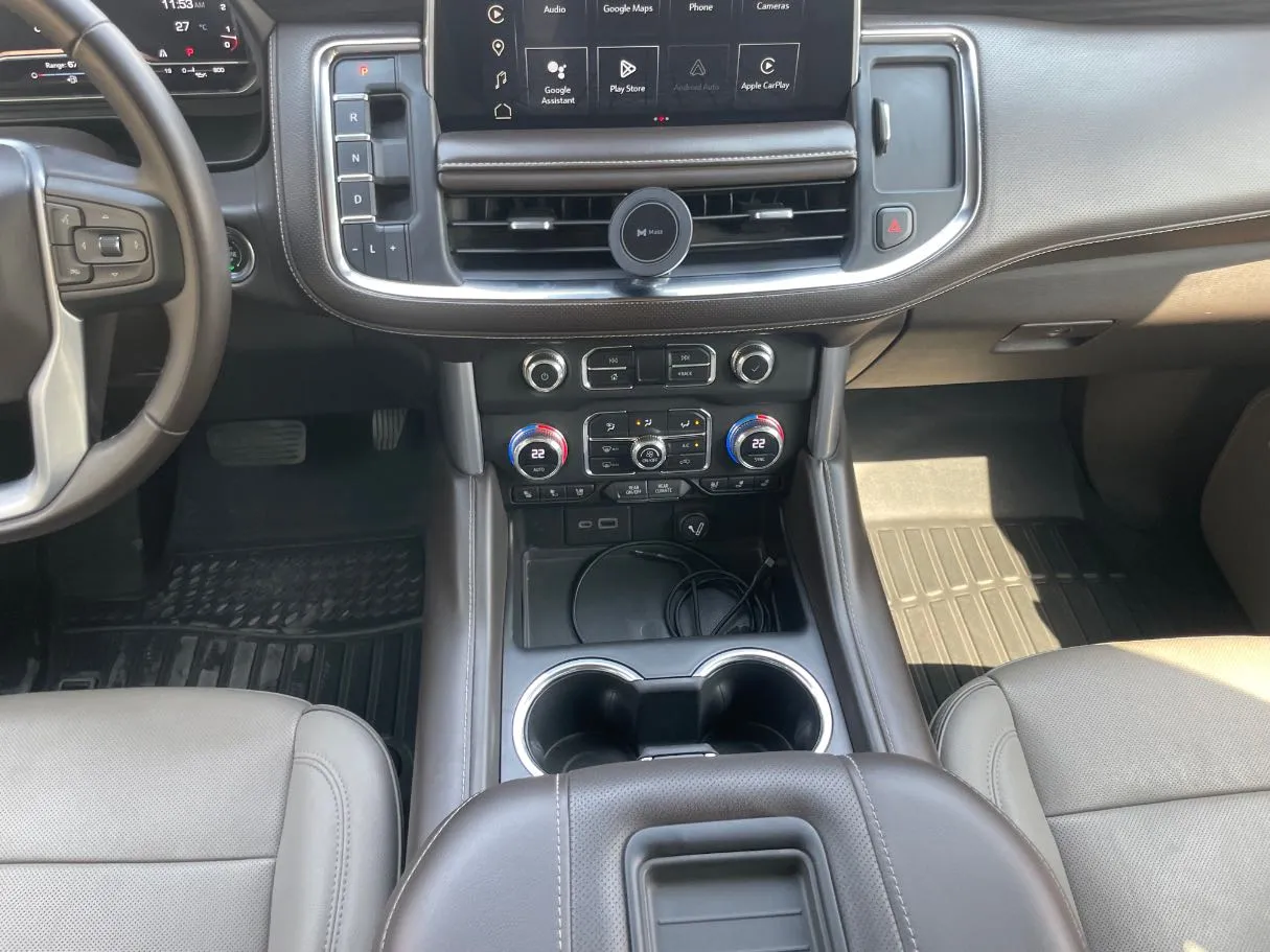 Car image 19