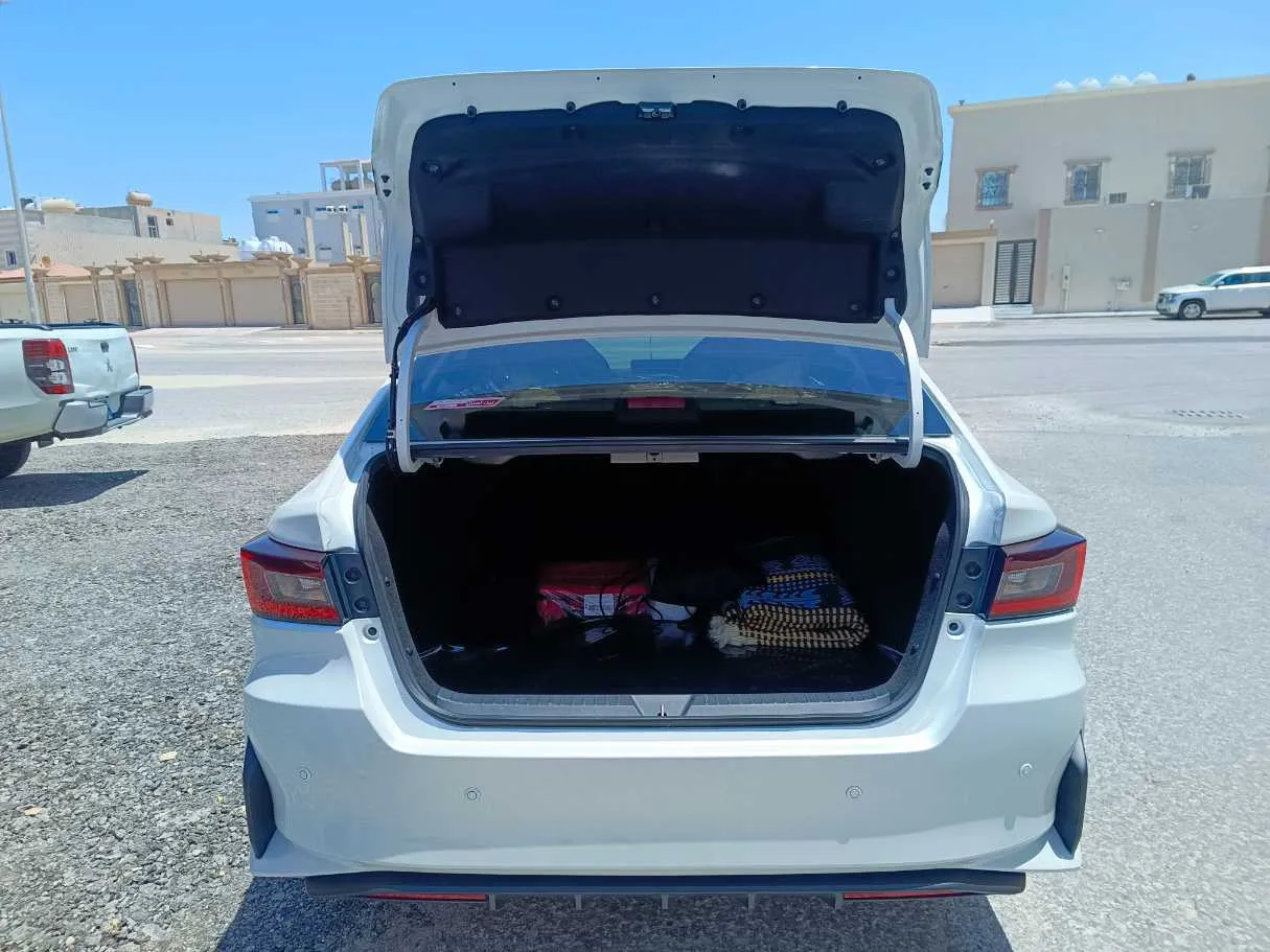 Car image 26