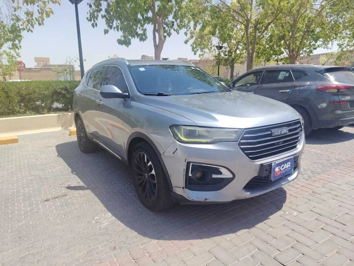 Car image 3