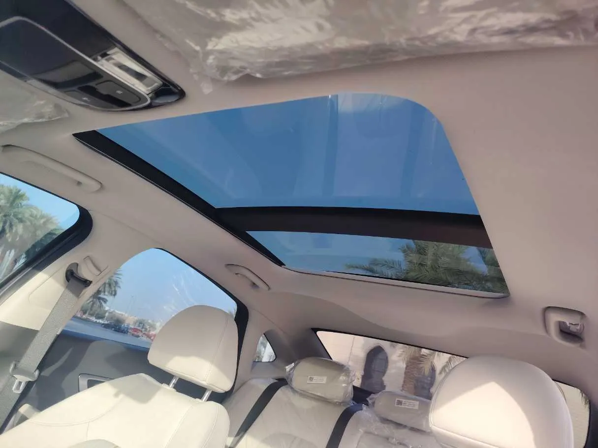 Car image 17