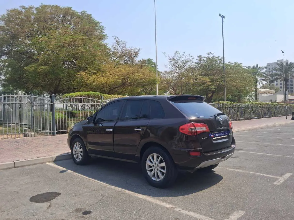 Car image 7