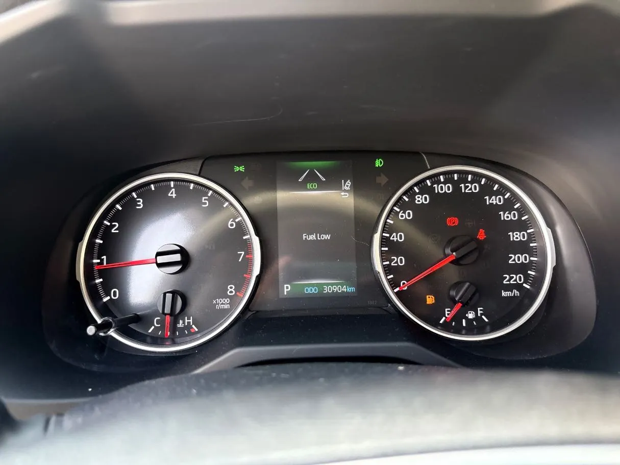 Car image 23