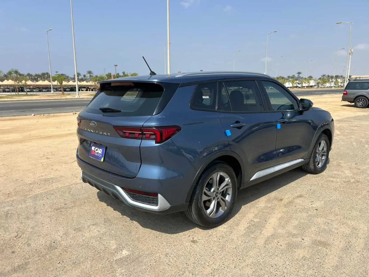 Car image 5