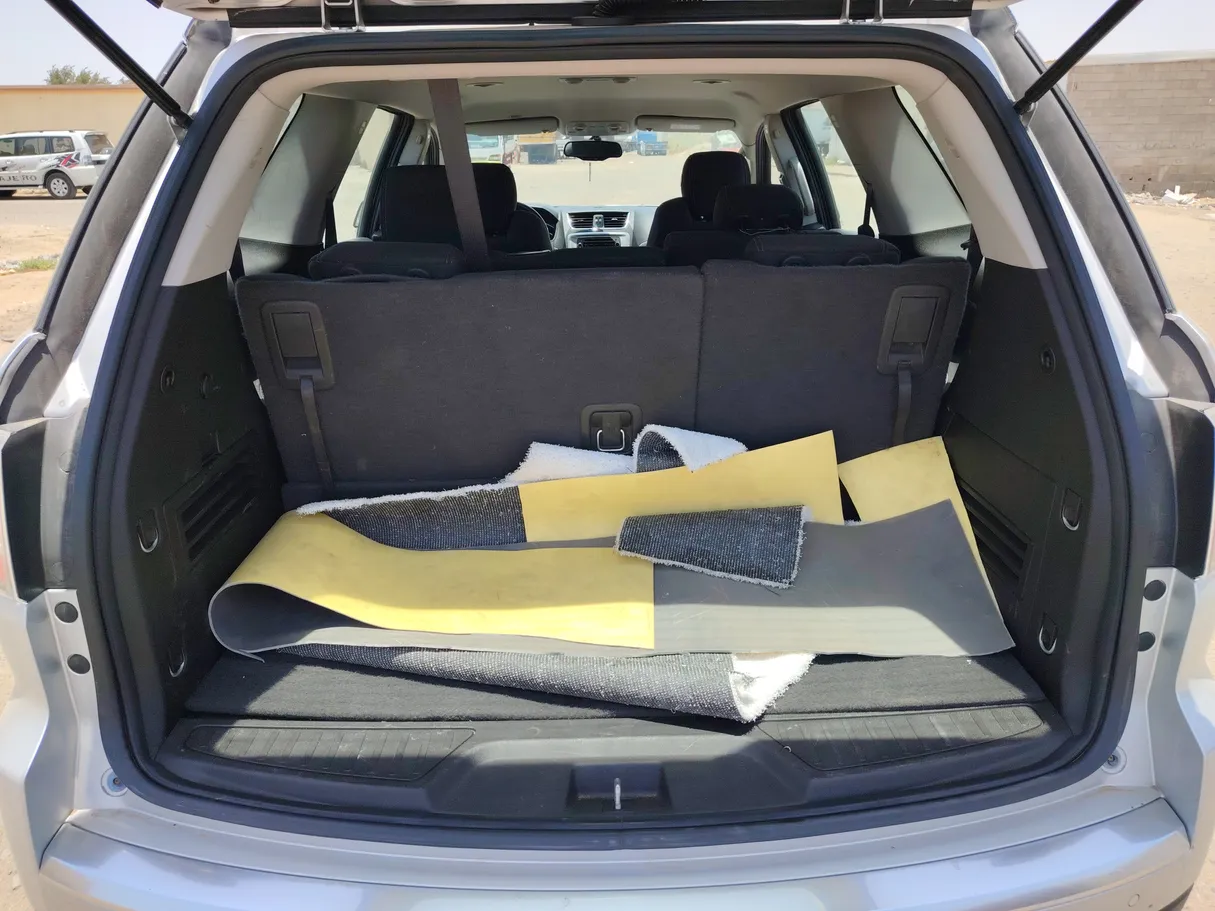 Car image 24