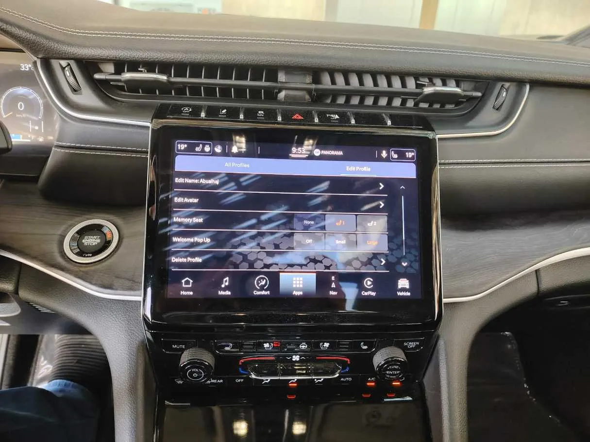 Car image 27