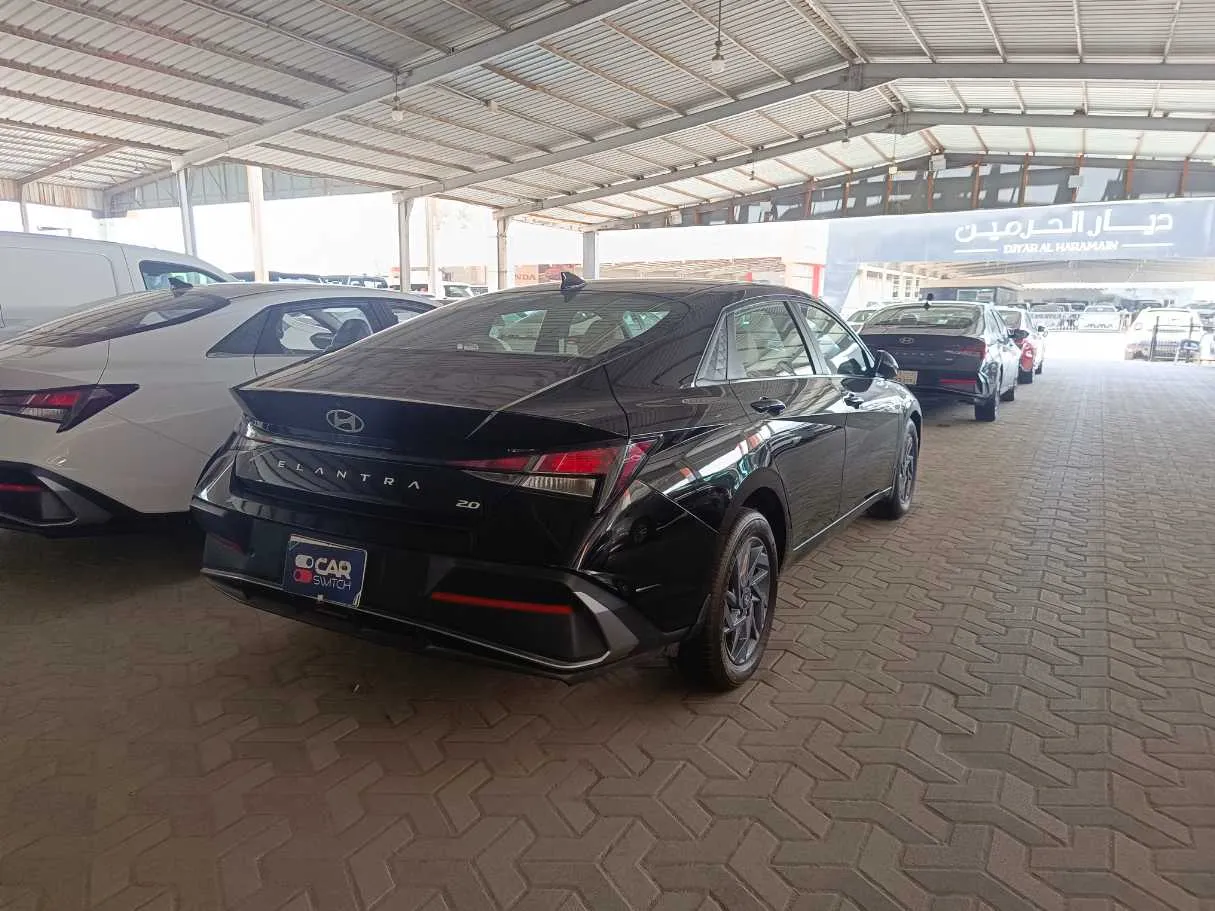 Car image 5