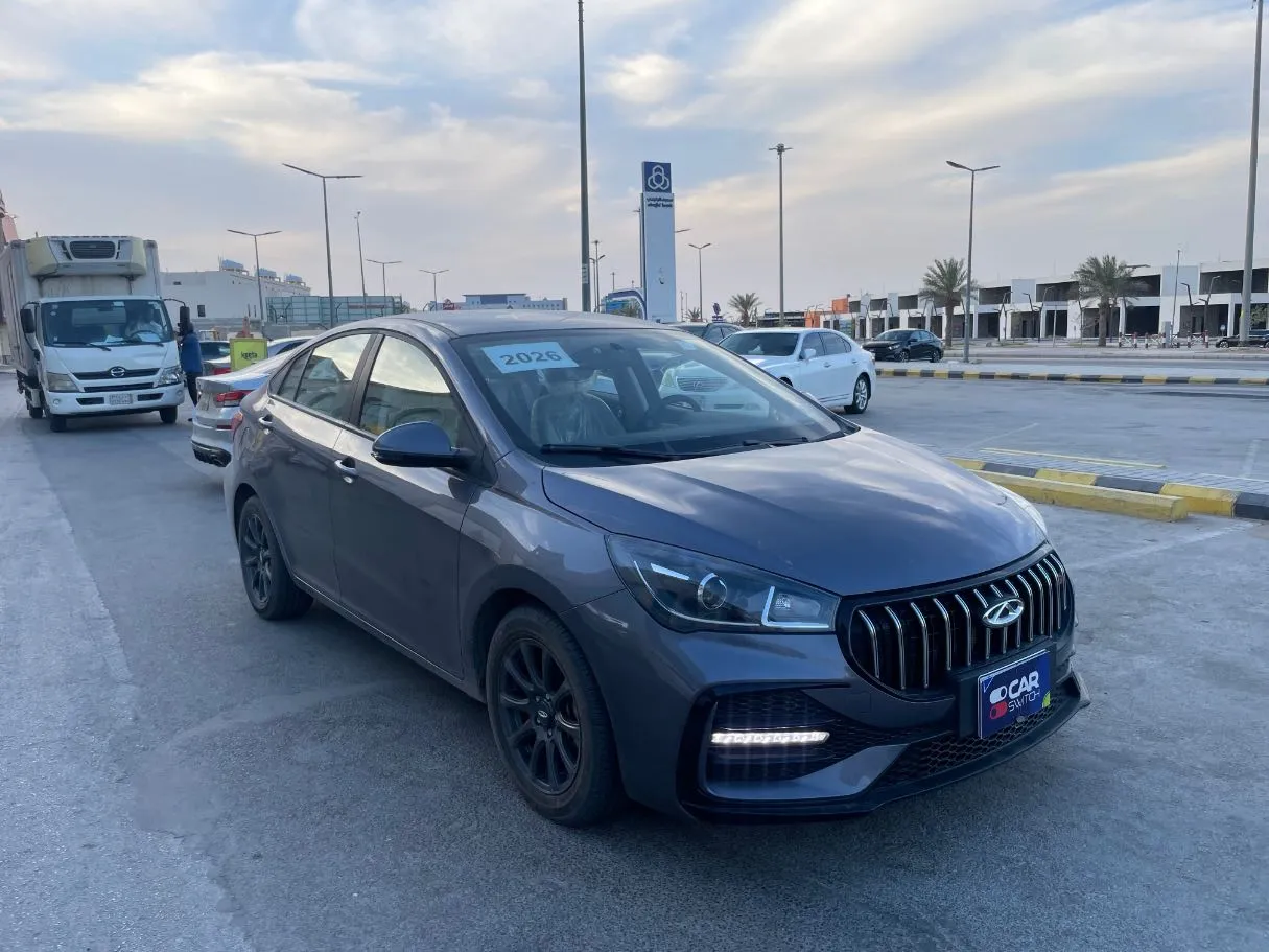 Car image 3