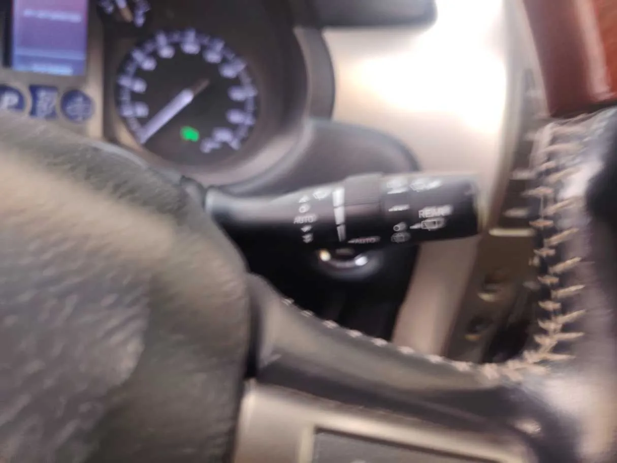 Car image 36