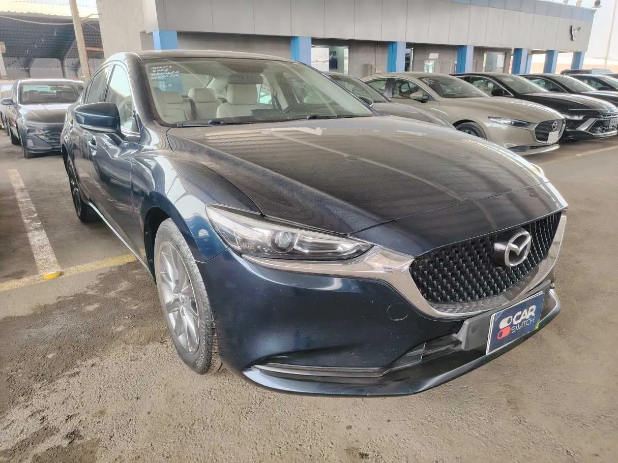 Car image 3