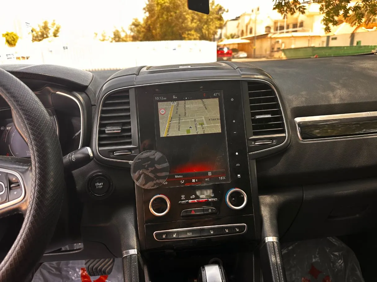 Car image 19