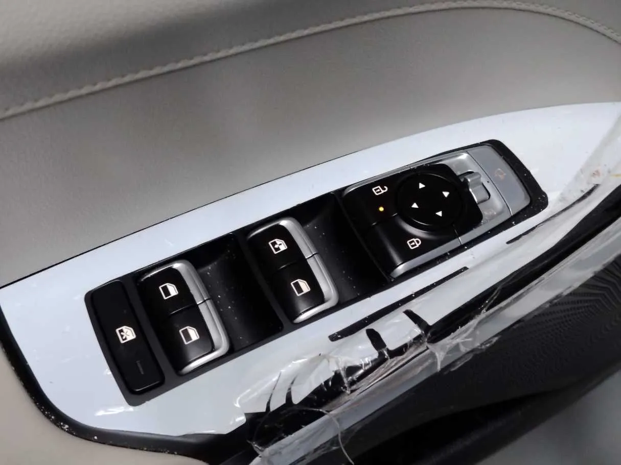 Car image 31