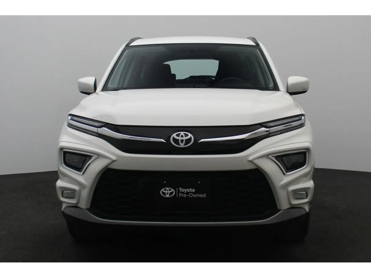 Car image 11