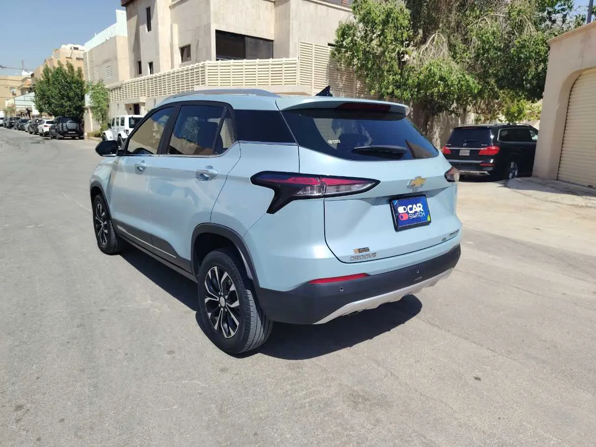 Car image 7