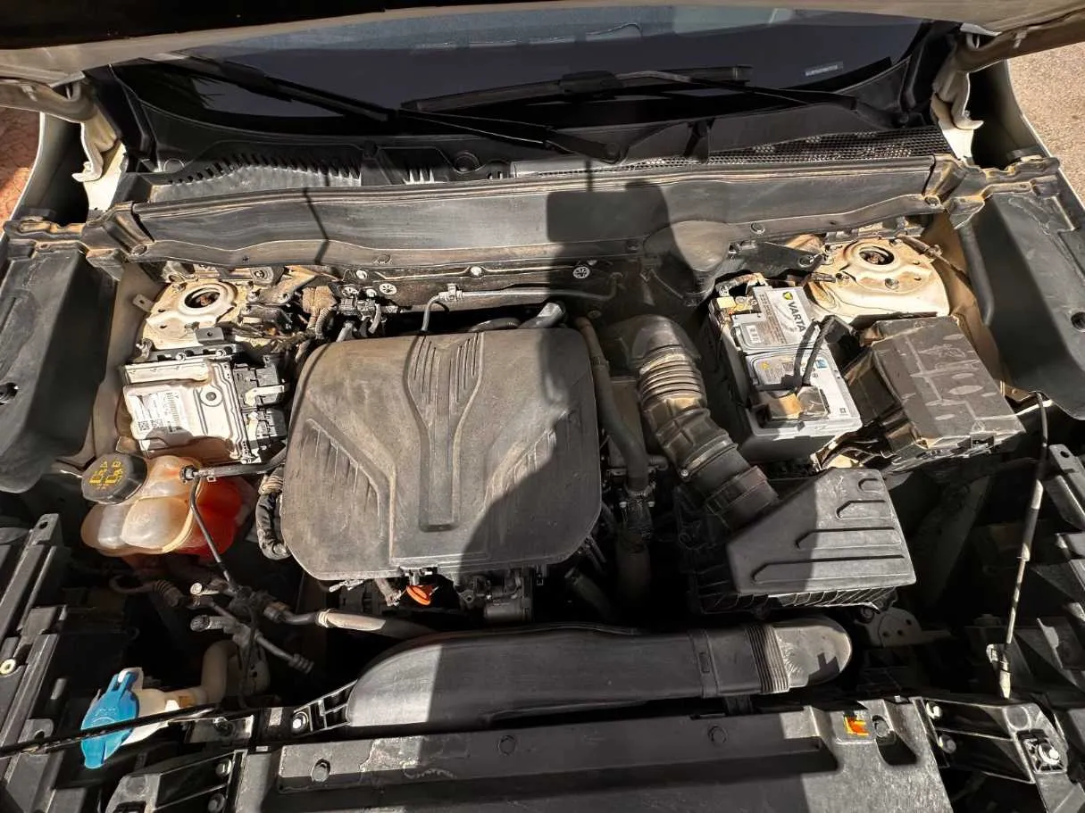 Car image 29