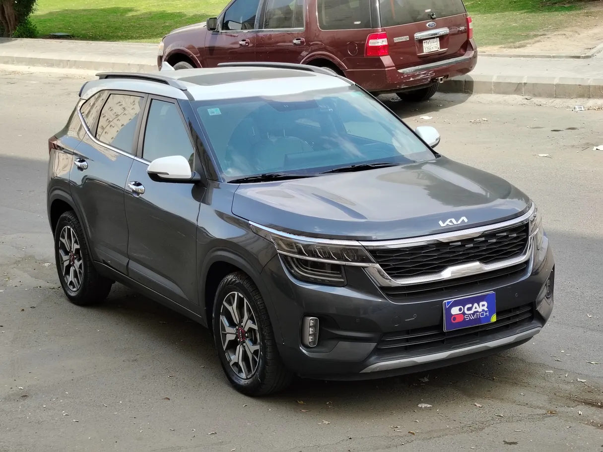 Car image 3