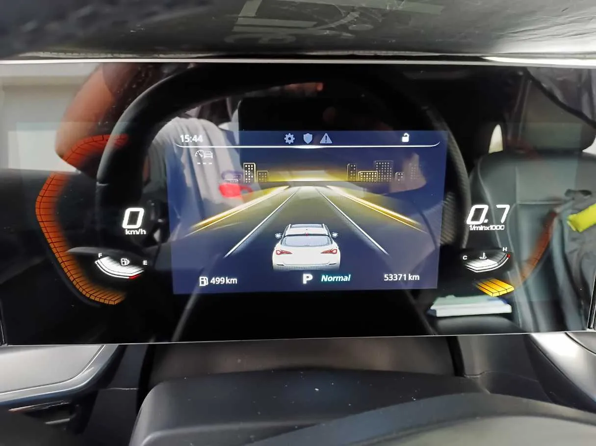 Car image 17